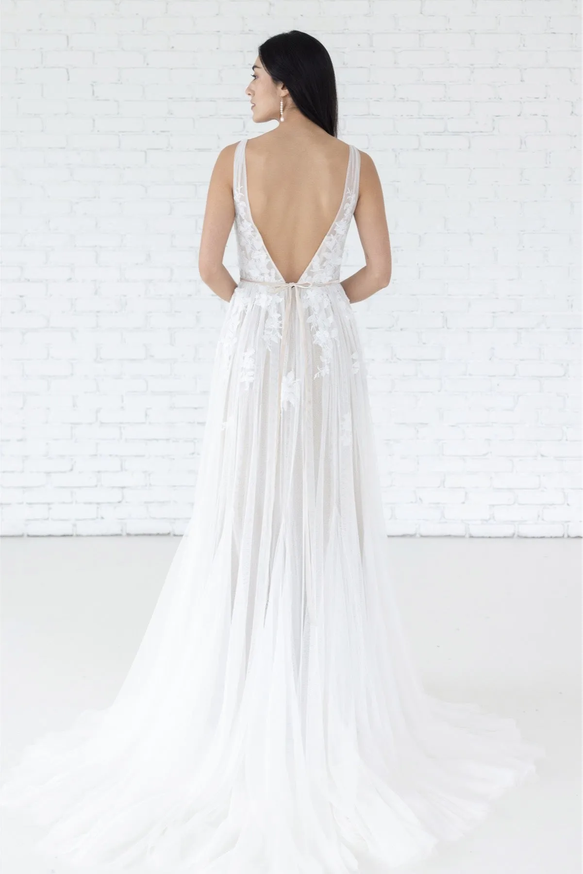 Aurelia by Willowby (Size 10)