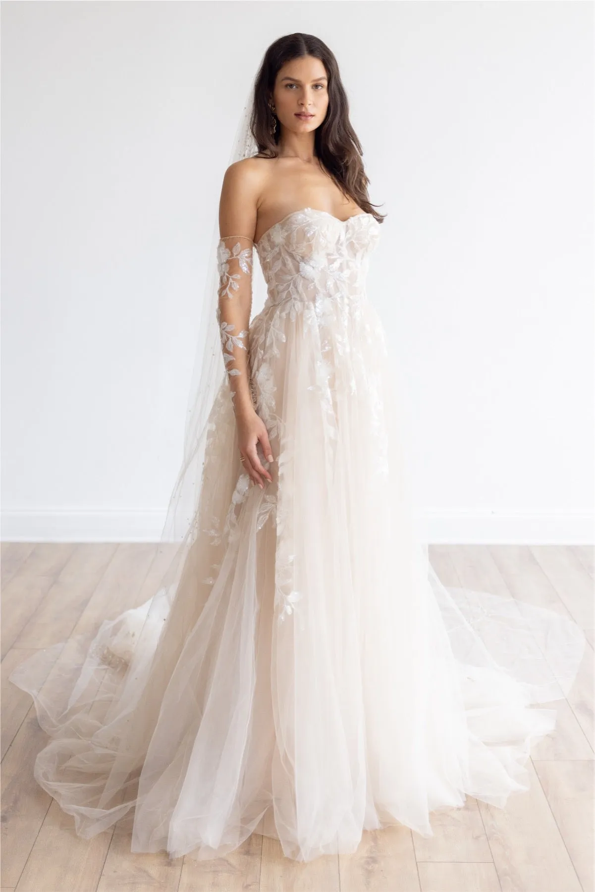 Austin by WTOO (Size 10)