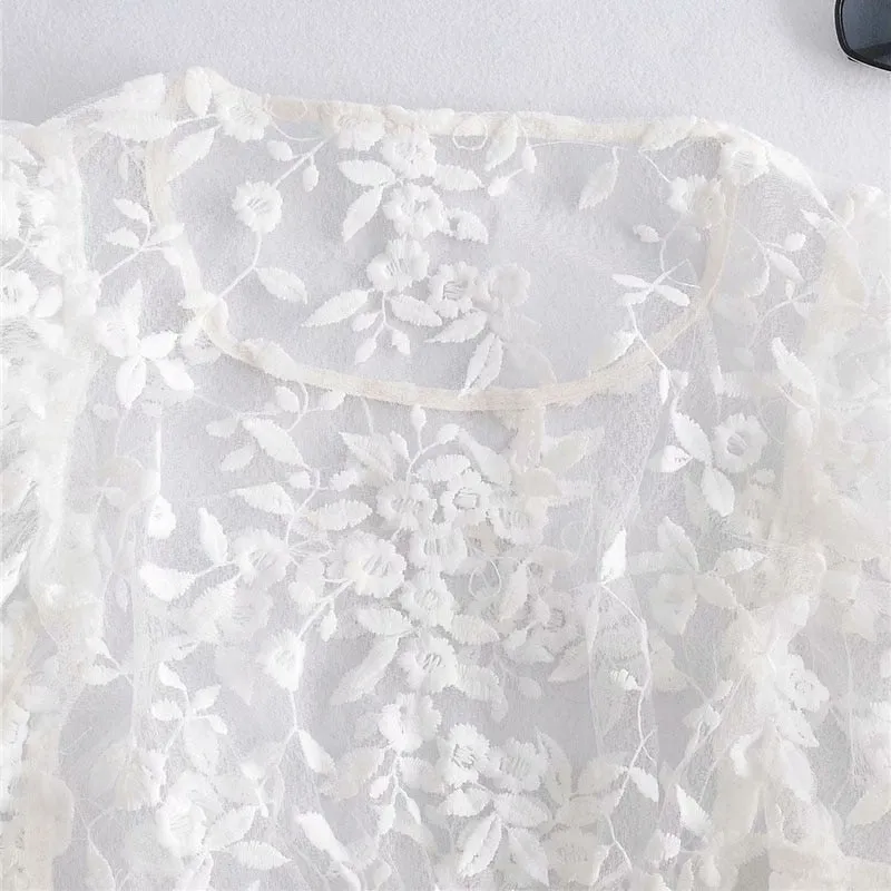 EMBROIDERY TRANSPARENT TOP